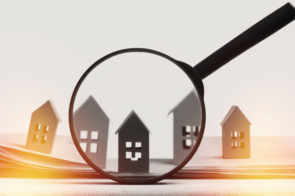 loupe sur des maisons
